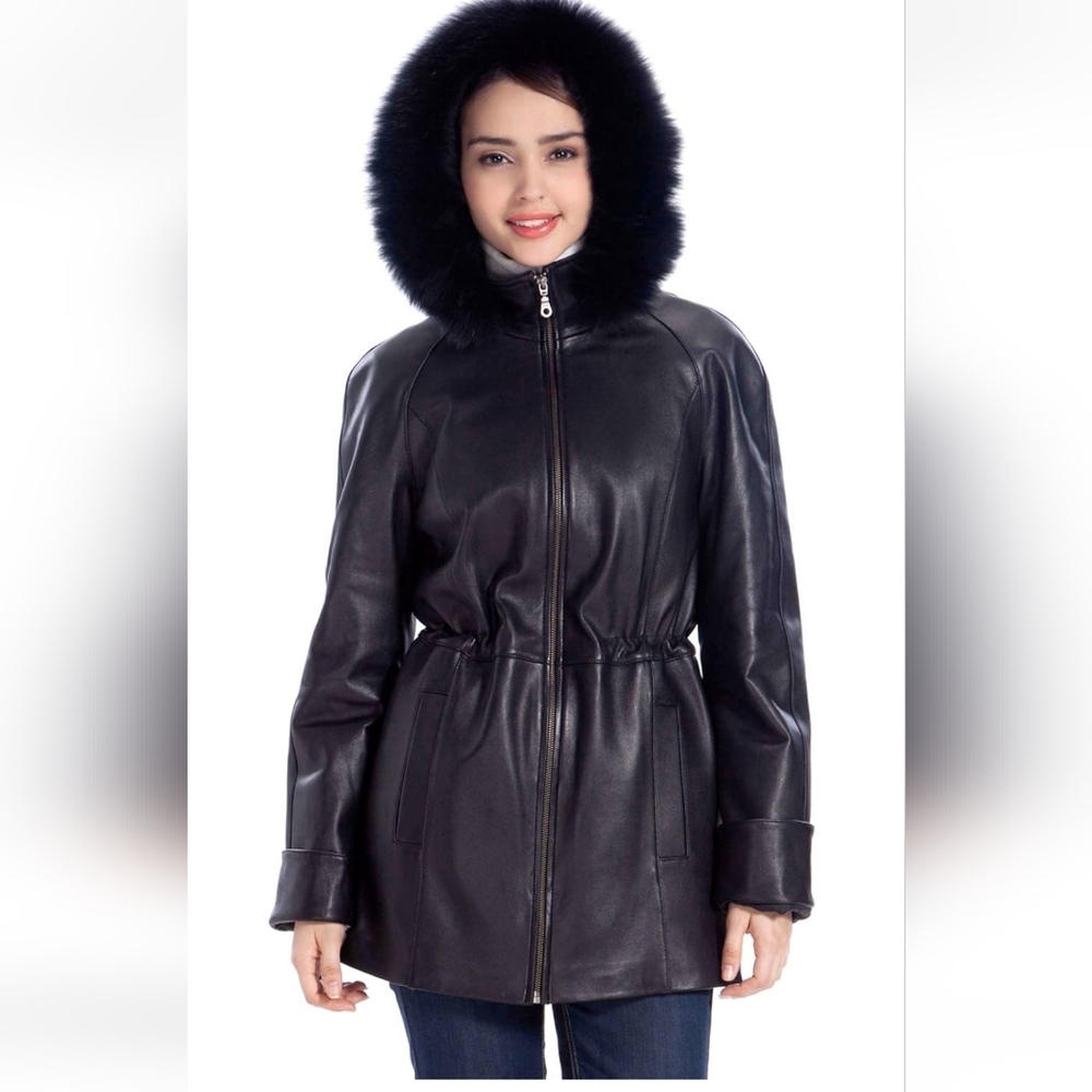 Bernardo / Gorgeous Black Leather Jacket with Real Fox Fur Trim